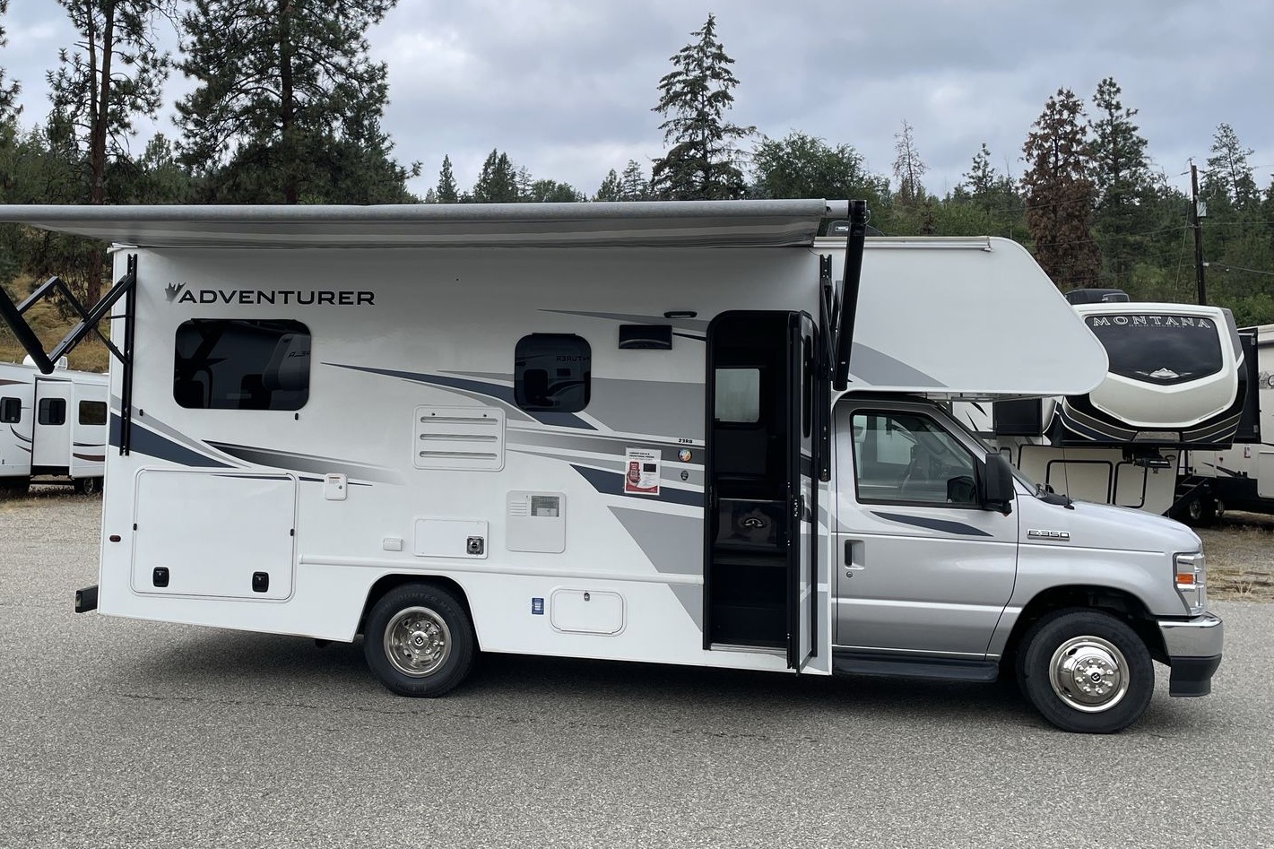 Your goldilocks RV, perfect for any experience! 2022 Alp Adventurer 23'
