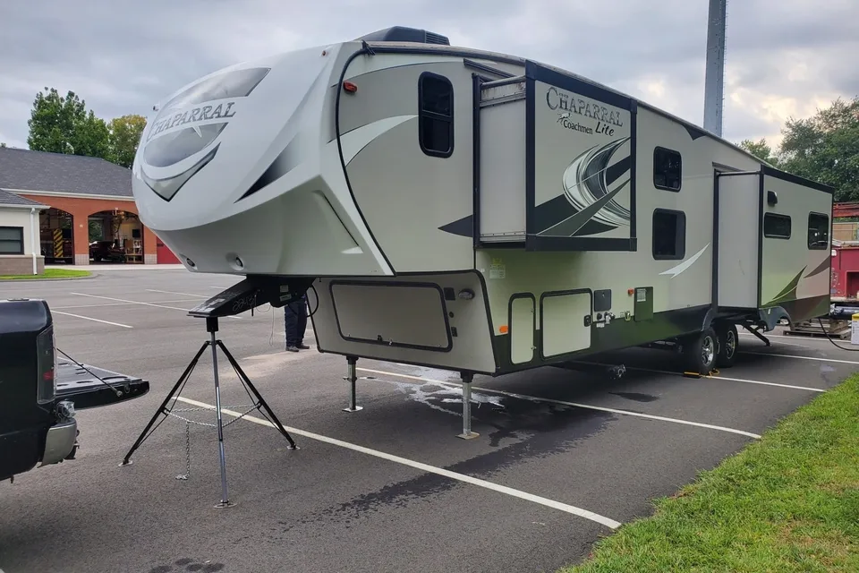 WHY CAMP, WHEN YOU CAN GLAMP?!
