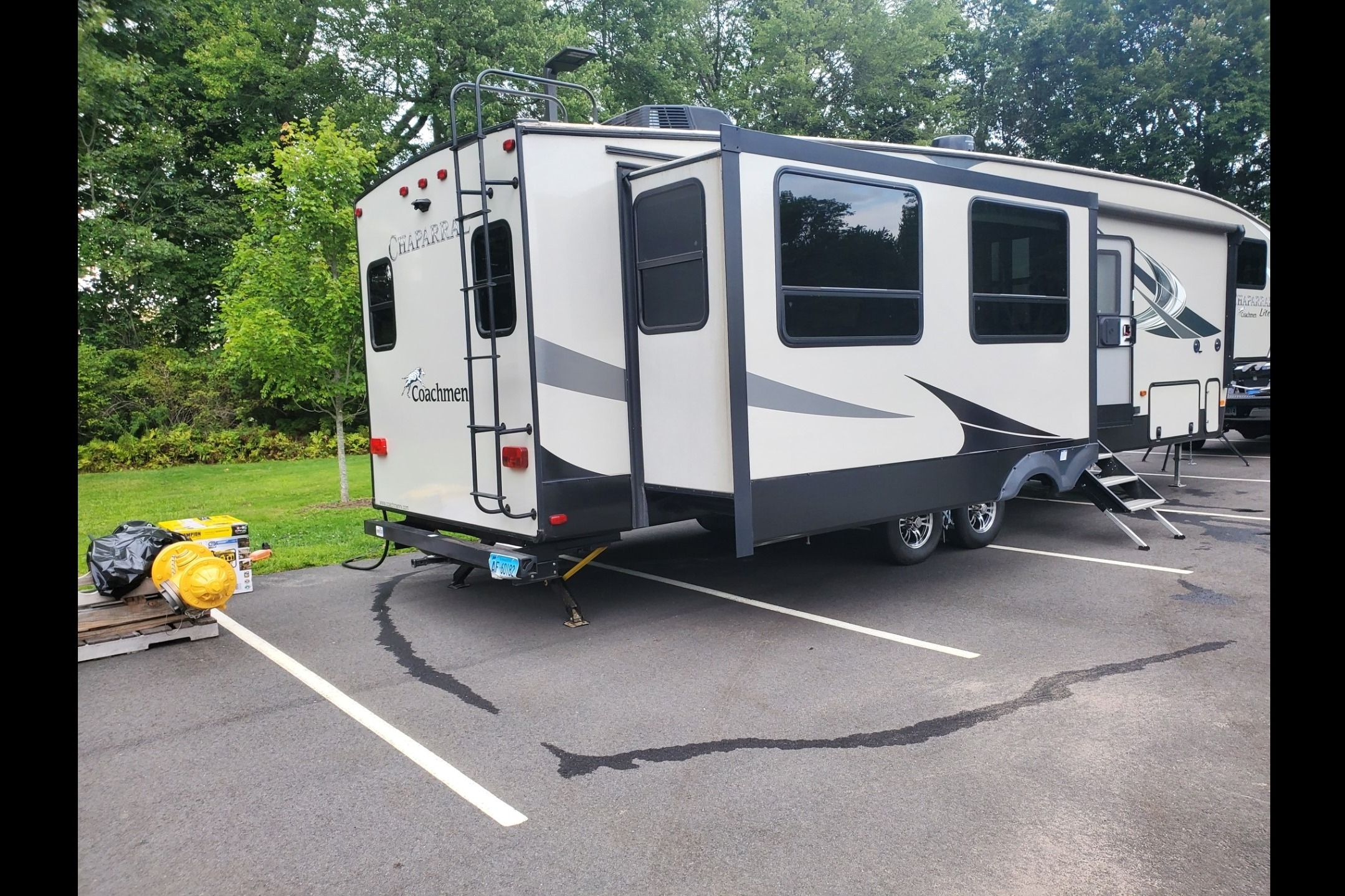 WHY CAMP, WHEN YOU CAN GLAMP?!