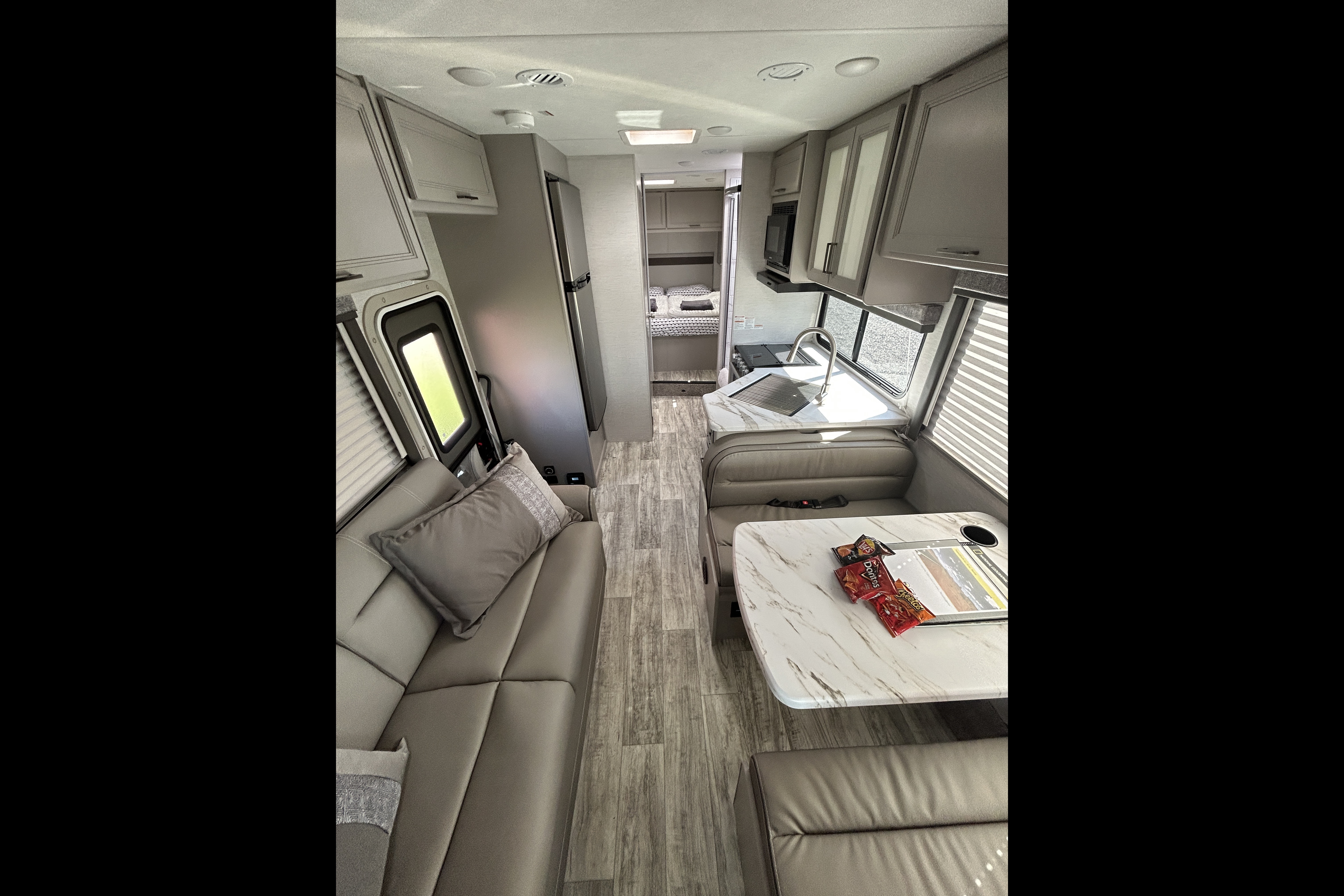 Brand New 2025 Gulf Stream 30ft. with free private shuttle - Belinda