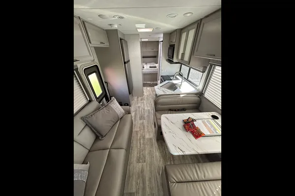 Brand New 2025 Gulf Stream 30ft. with free private shuttle - Belinda