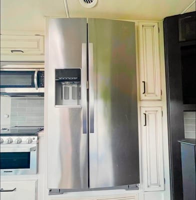 ✨Disney Enchanted Coach 36ft Jayco (Stationary only)✨