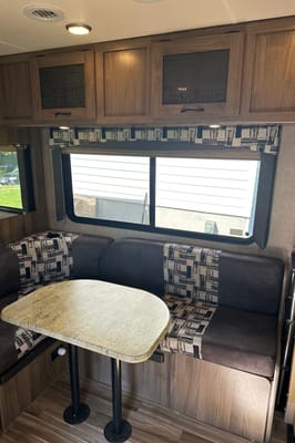 Pet Friendly Coachmen Freelander 21 RS