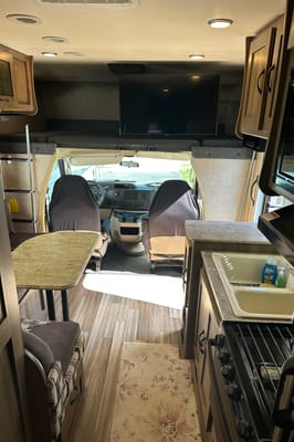 Pet Friendly Coachmen Freelander 21 RS