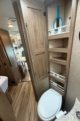 Pet Friendly Coachmen Freelander 21 RS