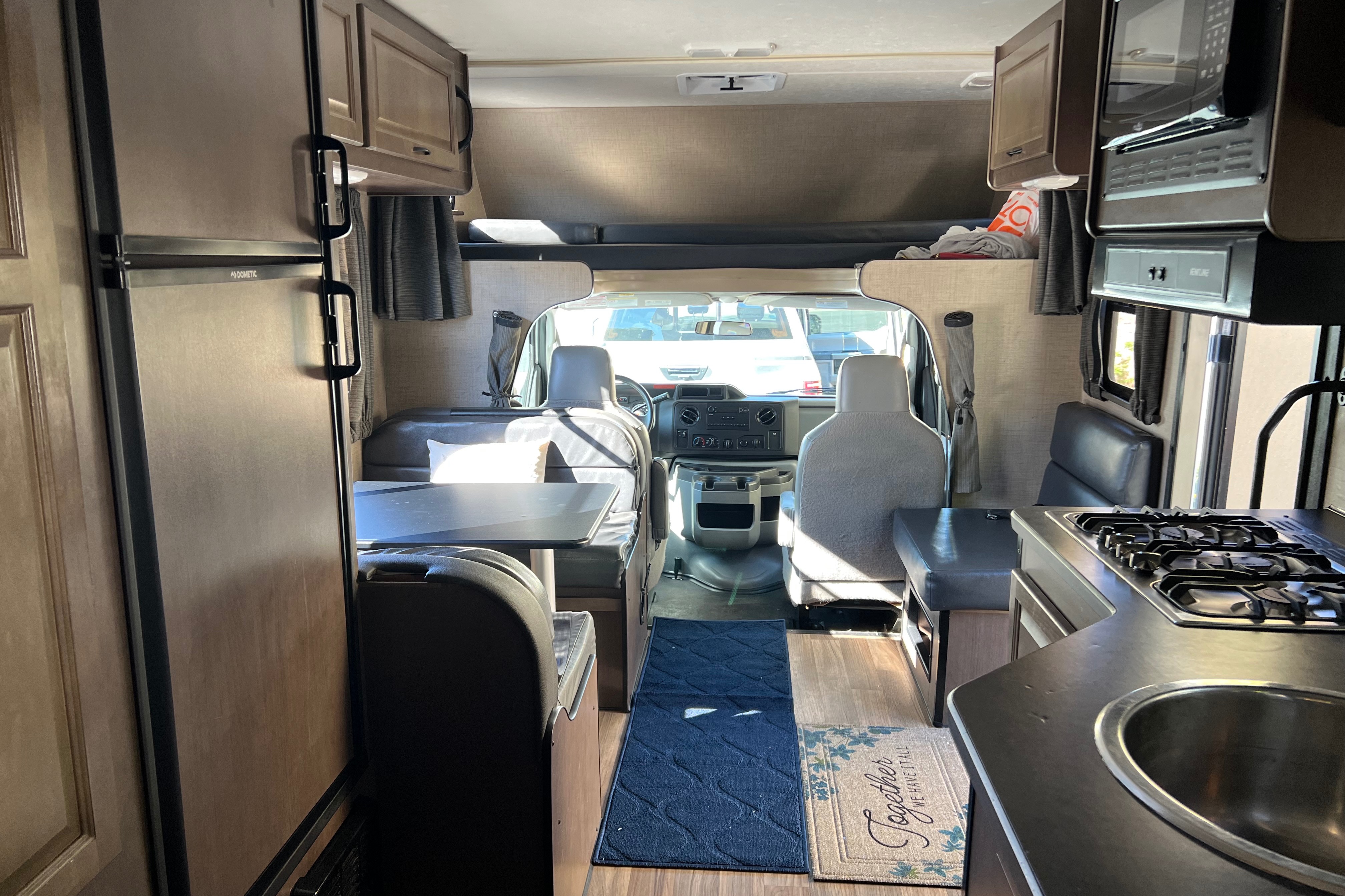 Yasmin & Mike’s 2019 Thor Majestic*UNLIMITED MILES!!*Restrictions may apply,please inquiry