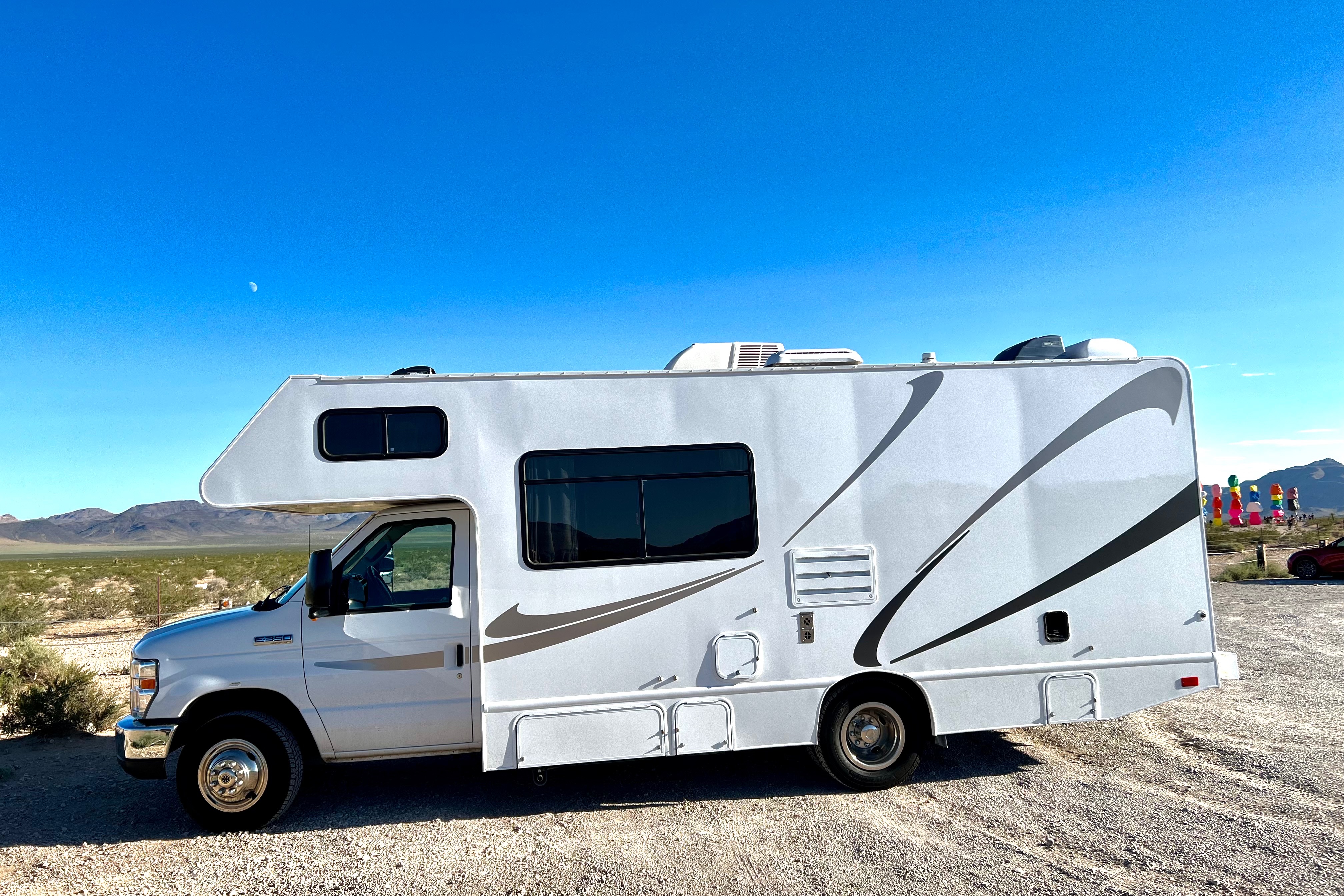 Yasmin & Mike’s 2019 Thor Majestic*UNLIMITED MILES!!*Restrictions may apply,please inquiry