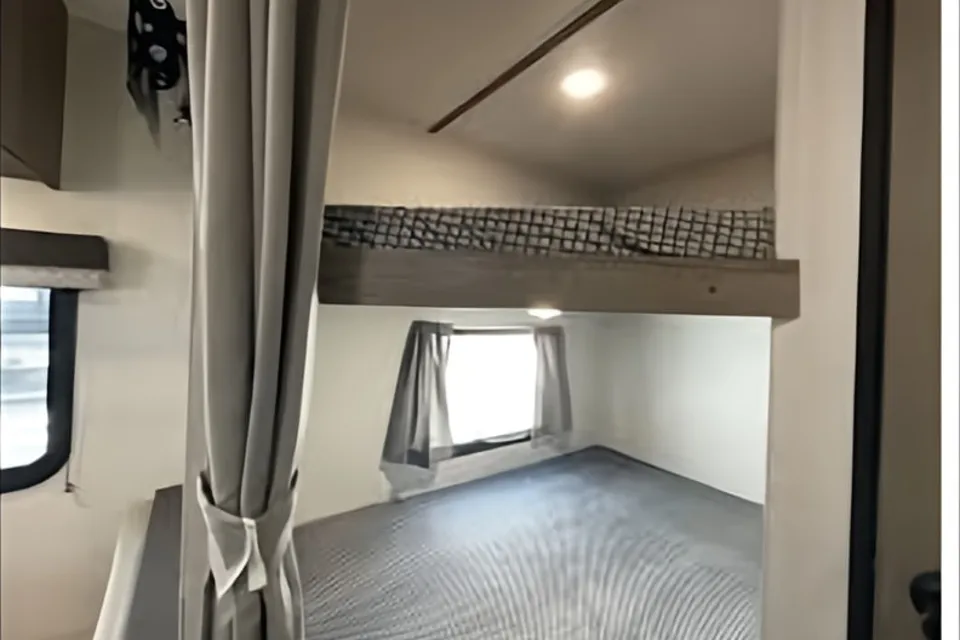 Greg's Gulf Stream Trail Master 248BH Travel Trailer