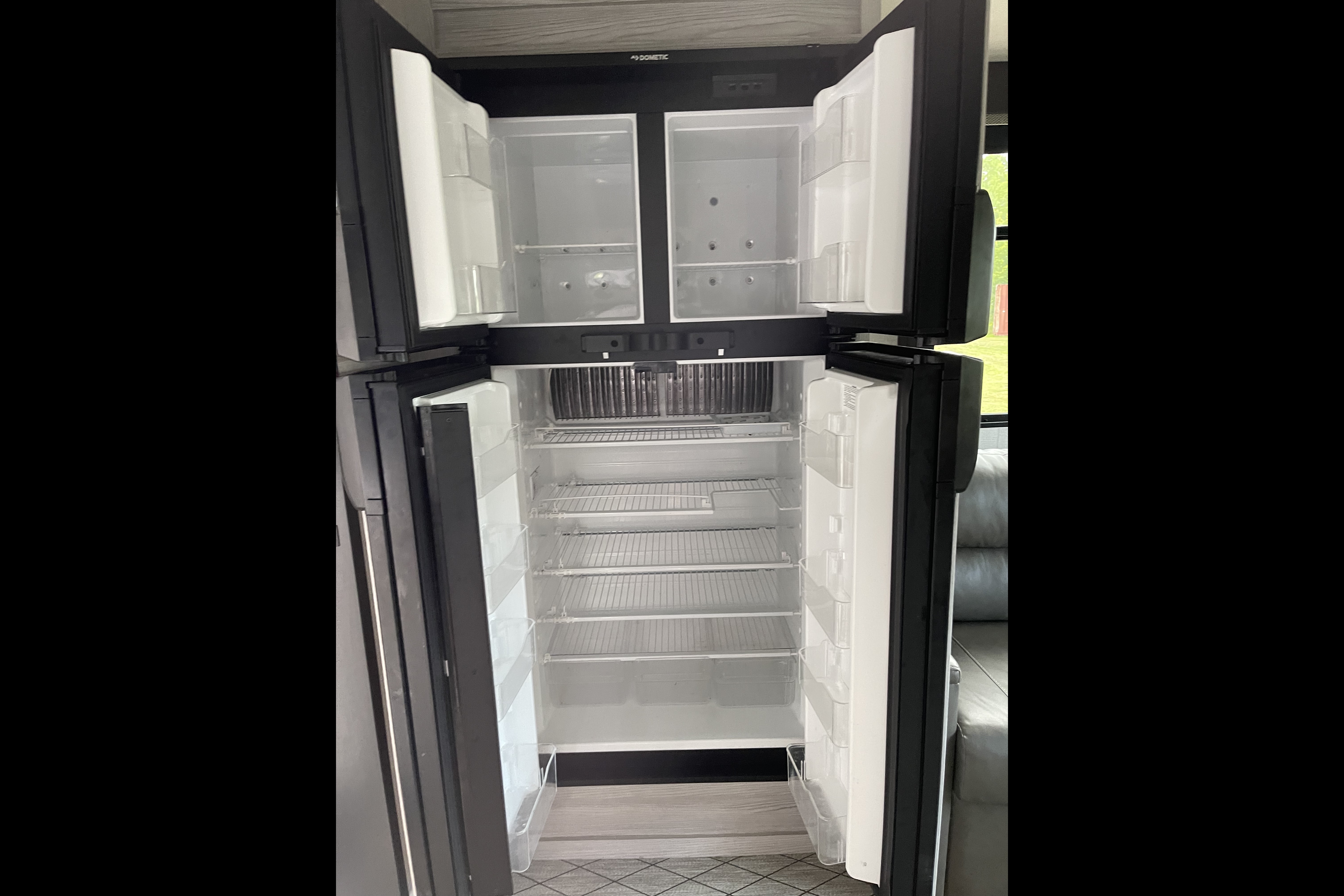 Ron's Keystone Montana High Country 281CK Fifth Wheel