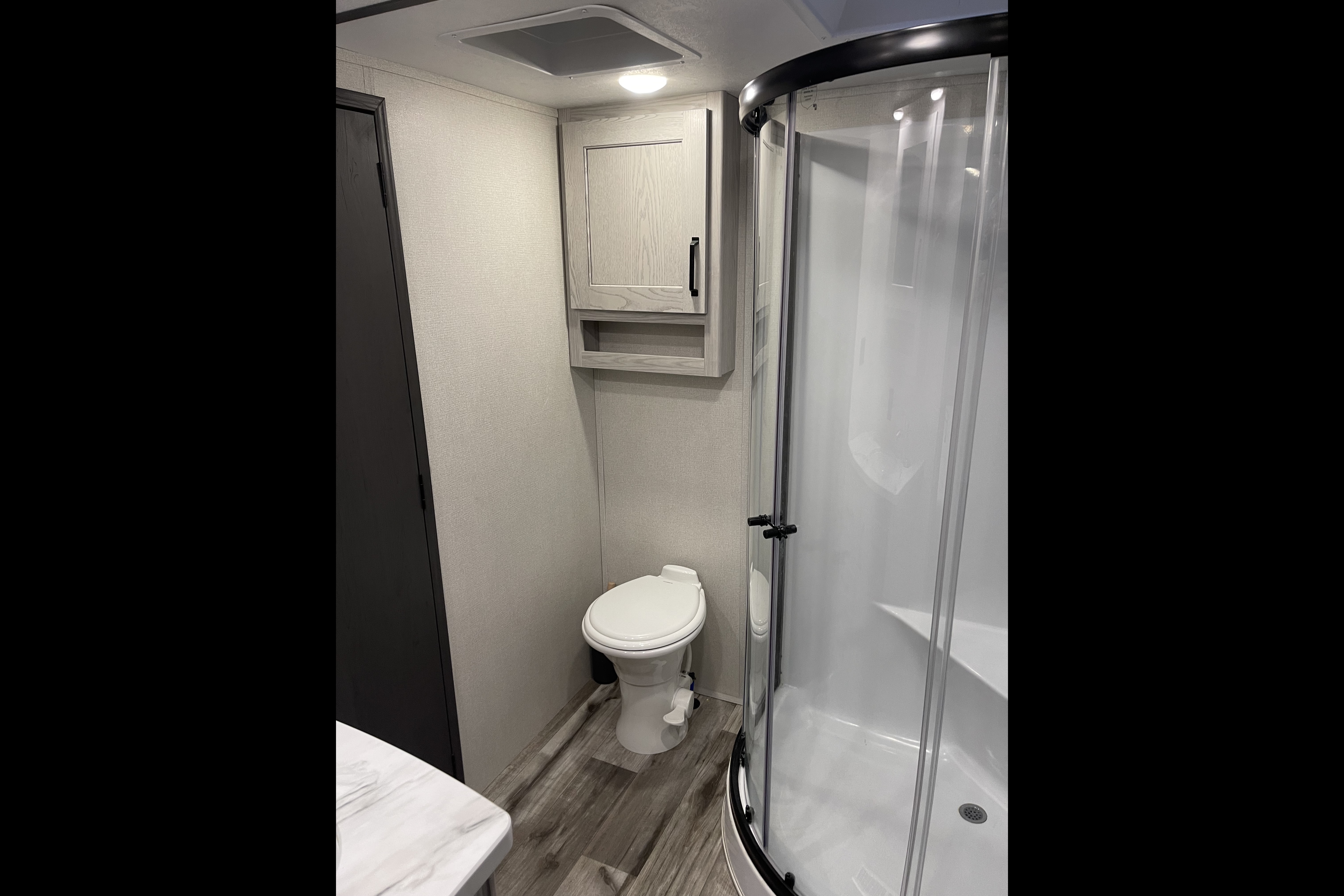 Ron's Keystone Montana High Country 281CK Fifth Wheel
