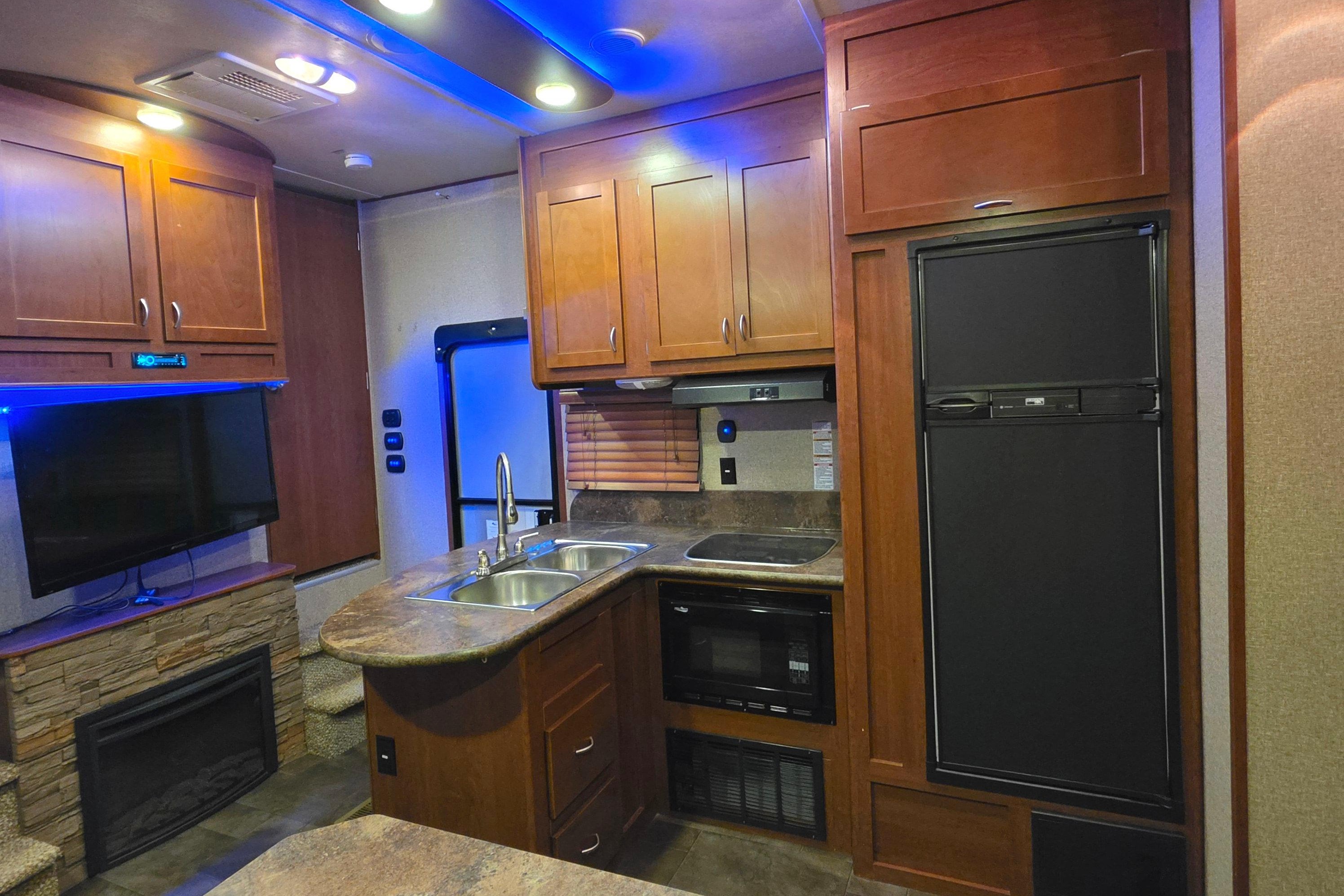 Forest River Vengeance Super Sport Toy Hauler 38' 312A