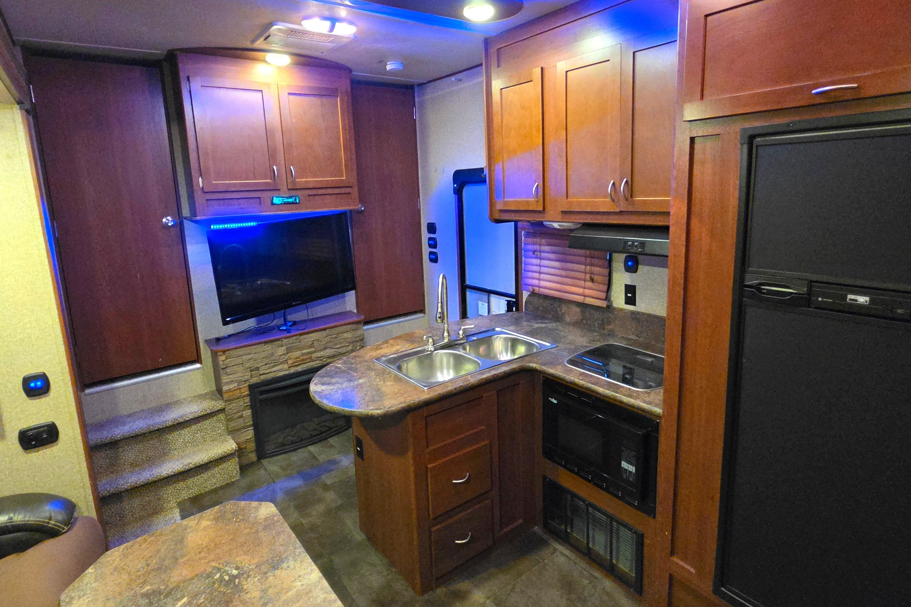Forest River Vengeance Super Sport Toy Hauler 38' 312A