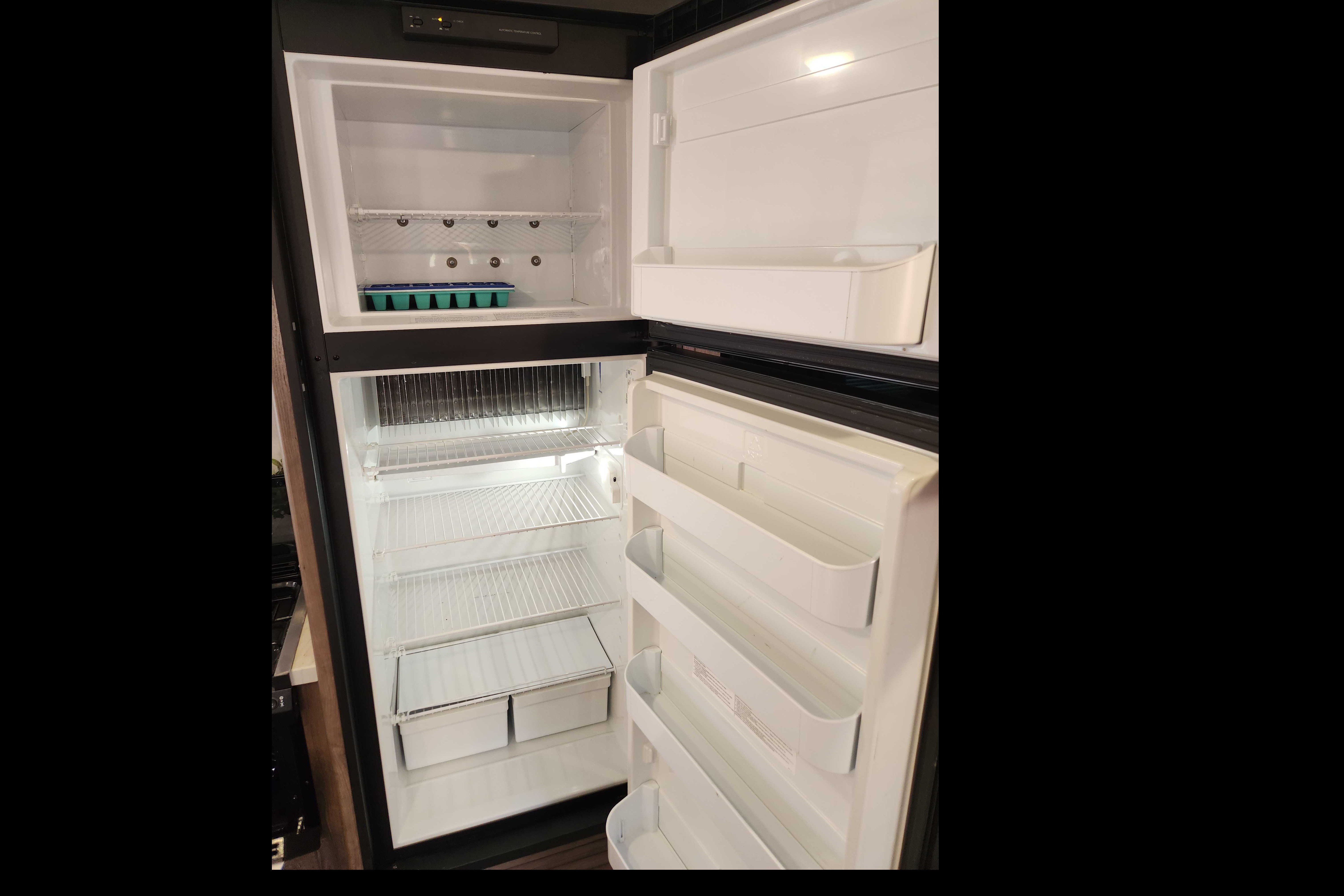 Family Friendly Keystone Passport 2950BH Travel Trailer