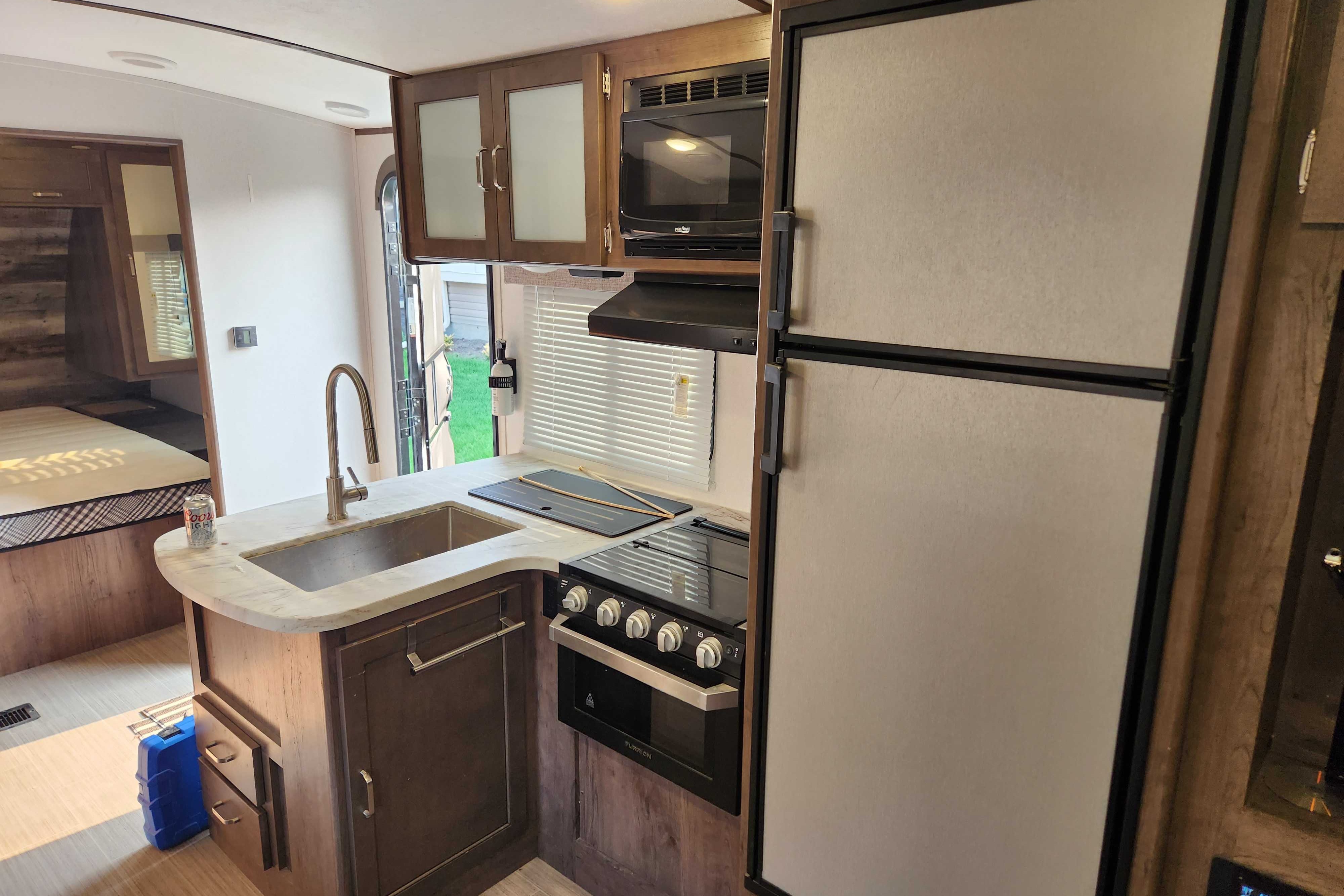 Family Friendly Keystone Passport 2950BH Travel Trailer