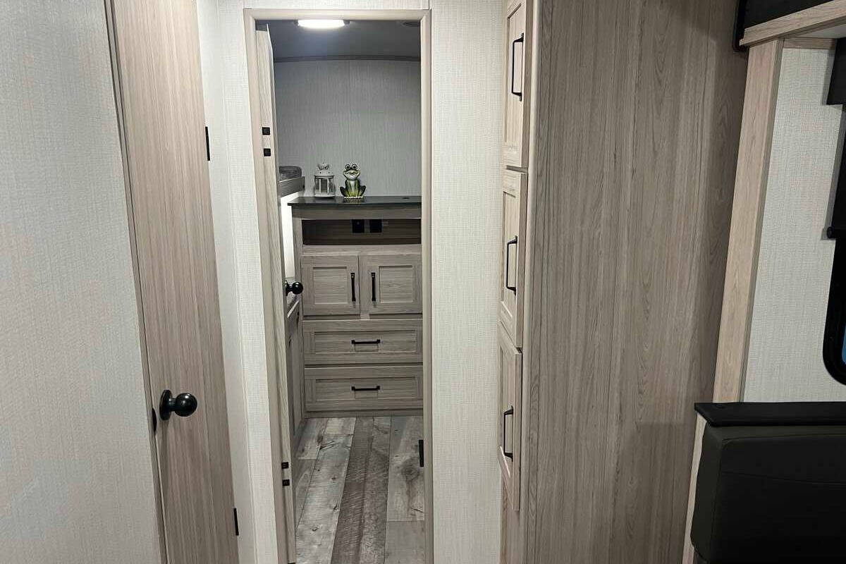 Sundance 291QB - 2 Bedroom Travel Trailer