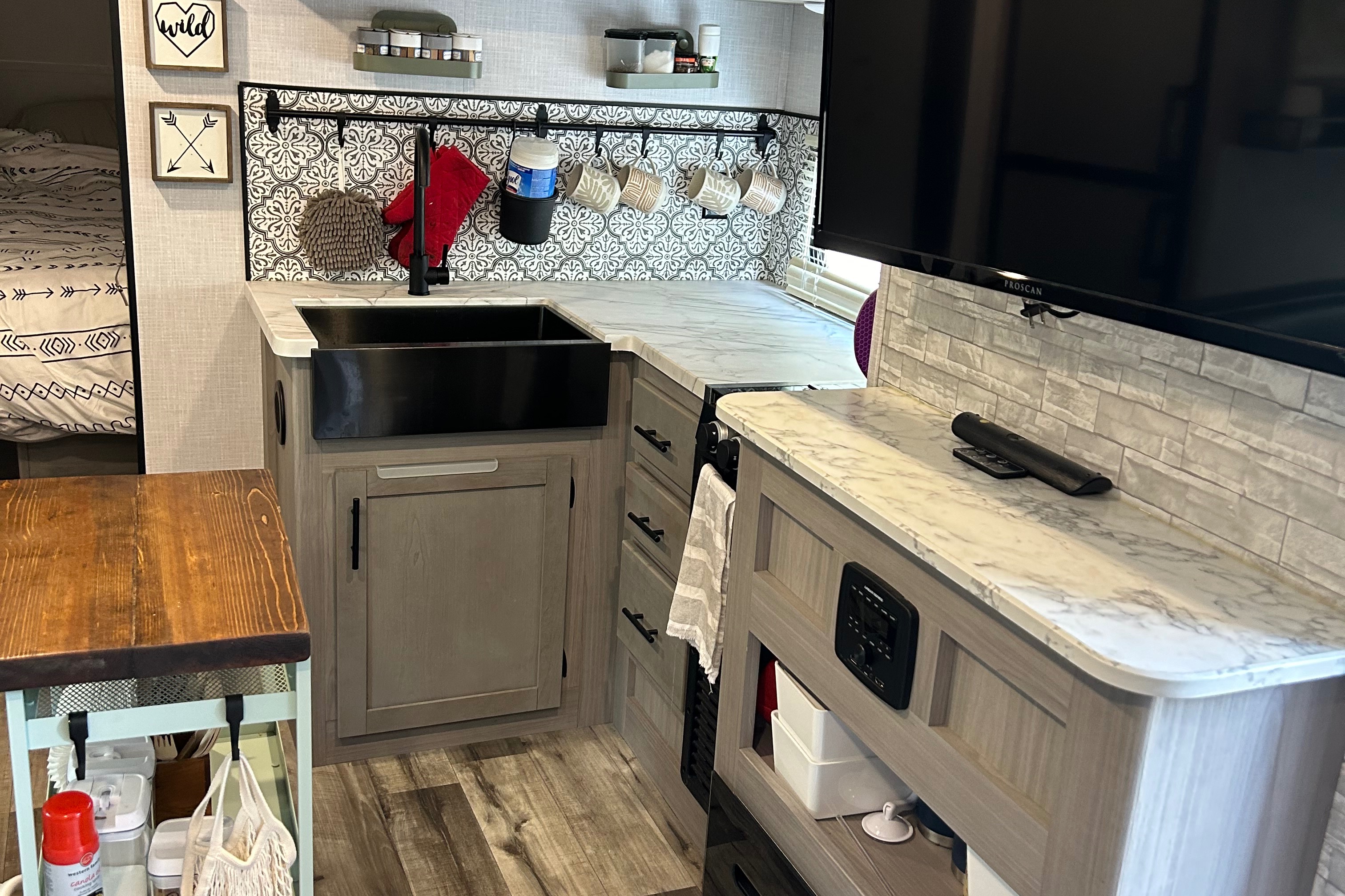 Tony's Coleman 24BH Travel Trailer