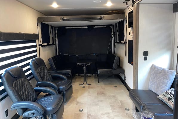 *Glamp Life* Rogue Travel Trailer