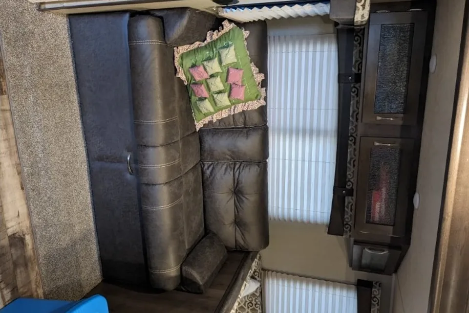 Kers family fun Palomino Puma Travel Trailer