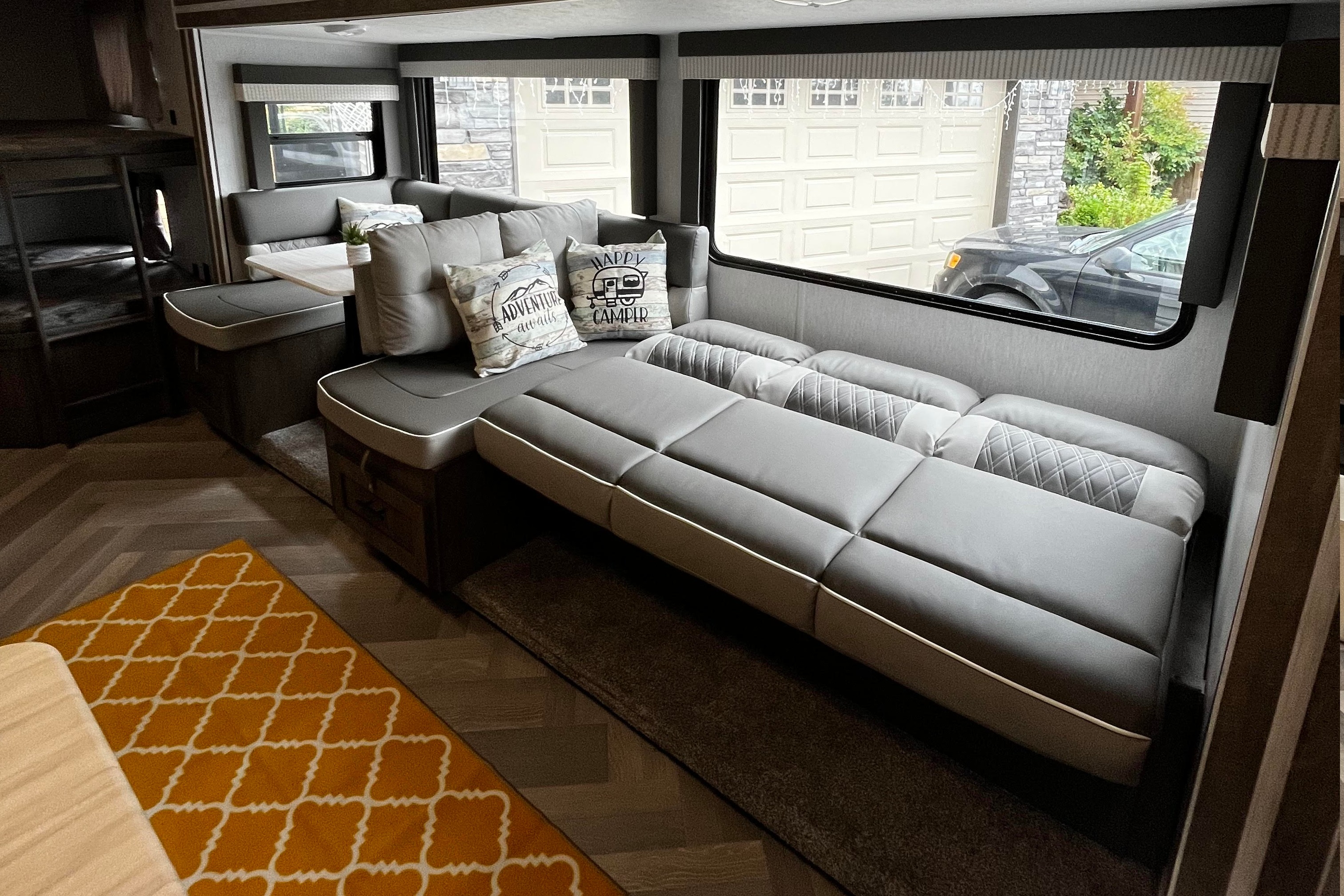 Trailer&Chill Forest River wildwood X-Lite 263BHXL Travel Trailer