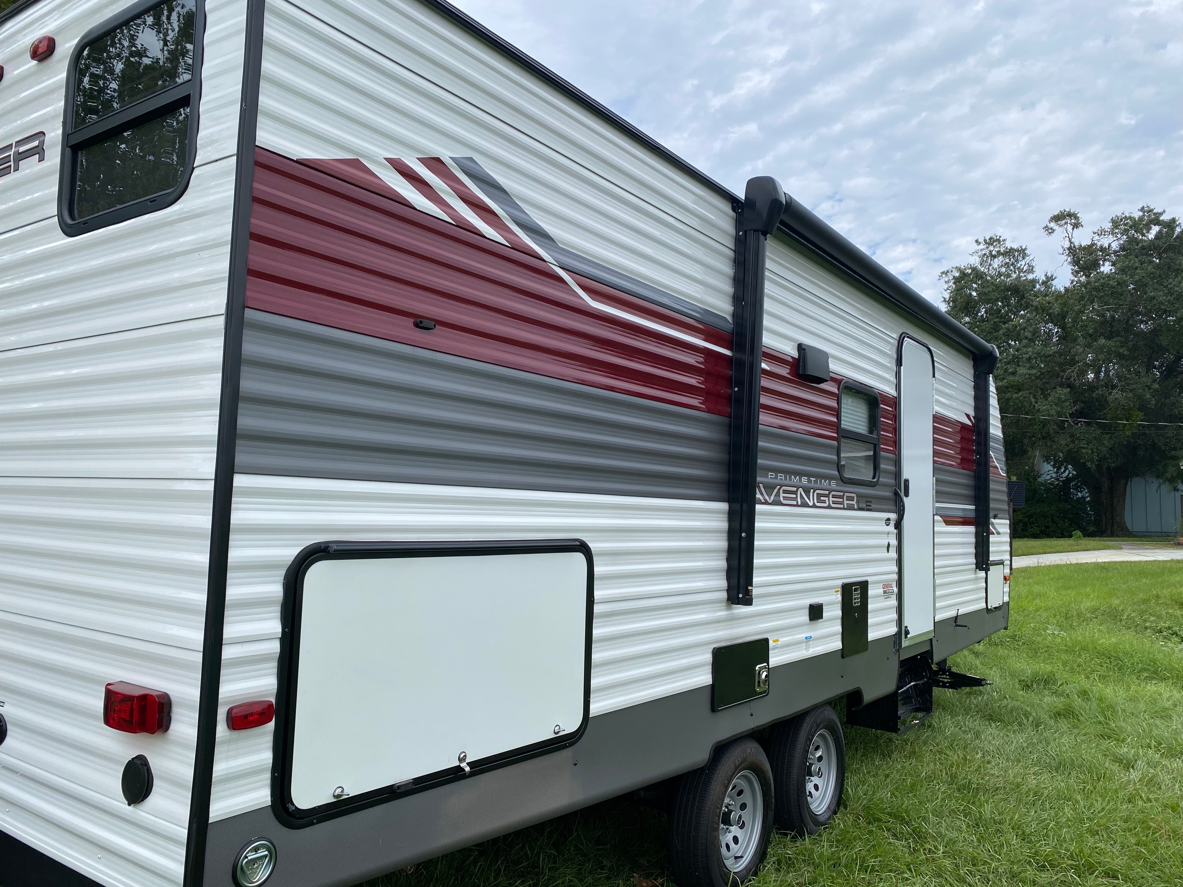 Brand New 2024 Prime Time Avenger! Sleeps 8 people!