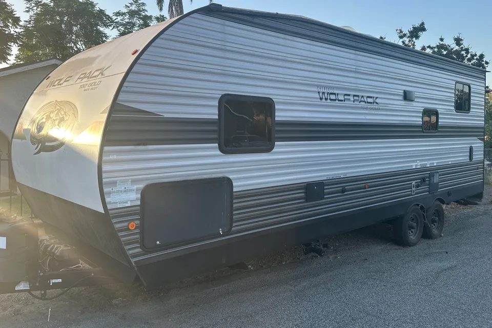 Angel's Forest River Forest river 24 gold Toy Hauler