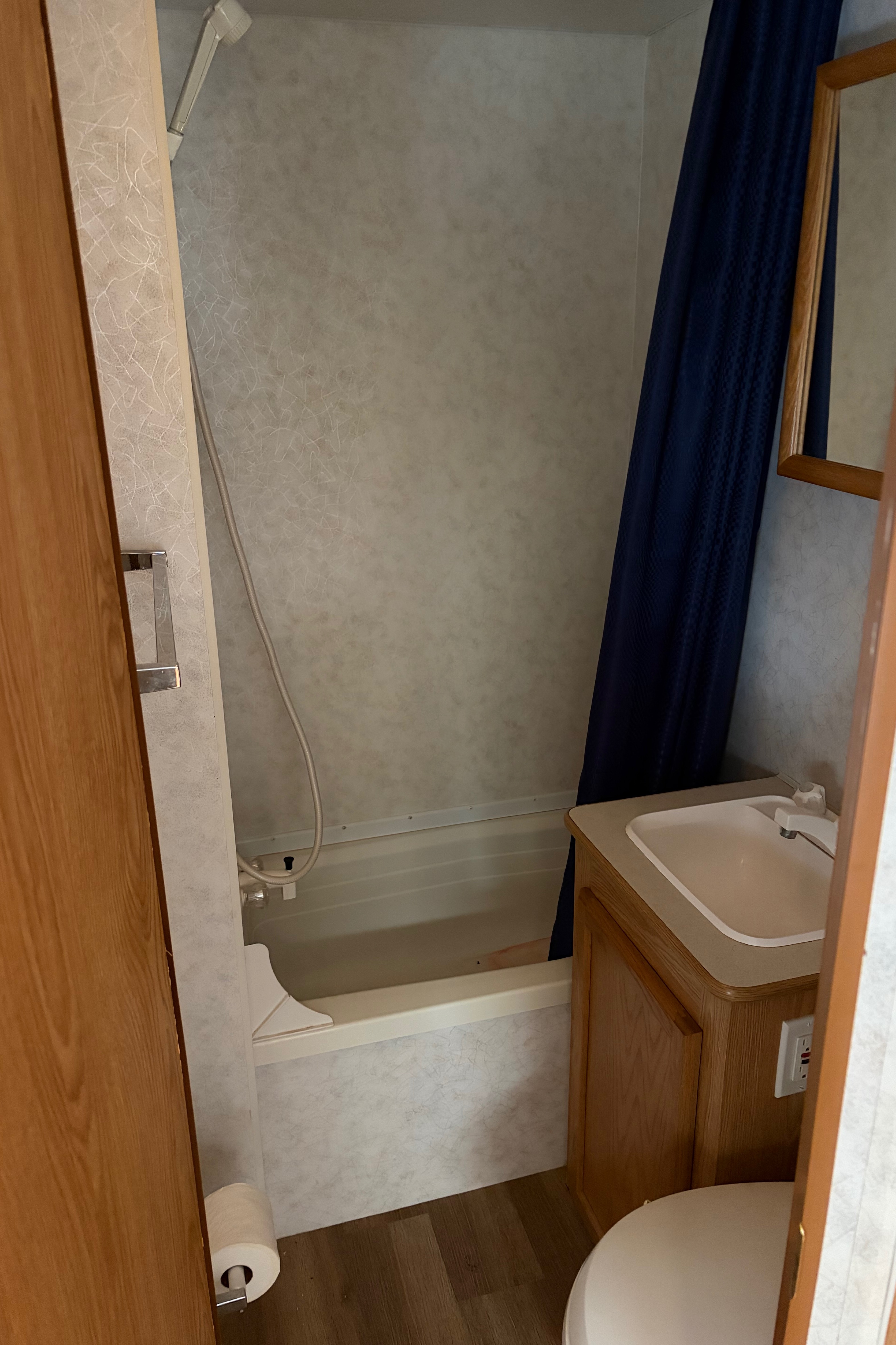 Logan's Travelaire Rustler Travel Trailer