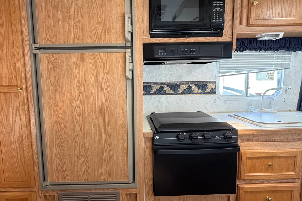 Logan's Travelaire Rustler Travel Trailer