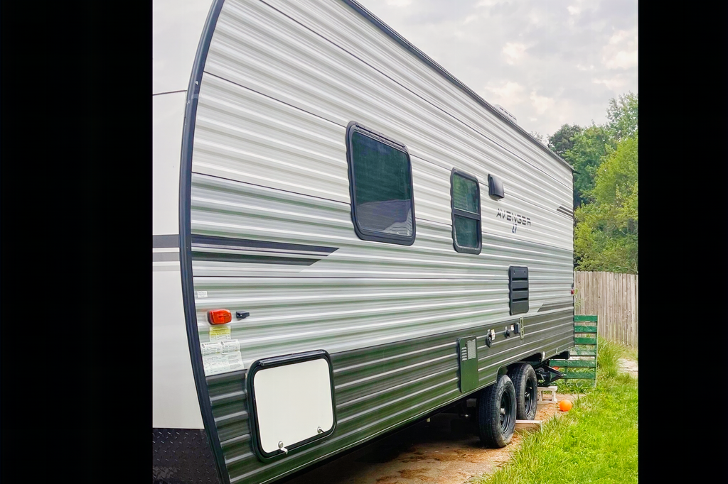 summerlin’s Prime Time Avenger lt Travel Trailer