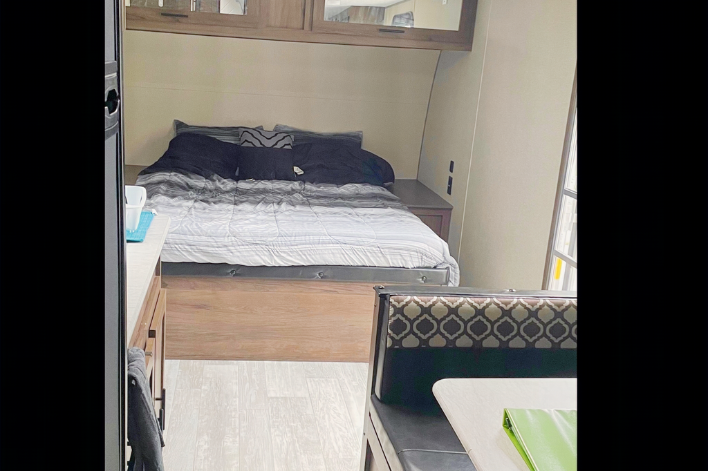 summerlin’s Prime Time Avenger lt Travel Trailer