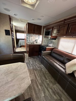 Forest River Forester 2861DS Luxury Spacious