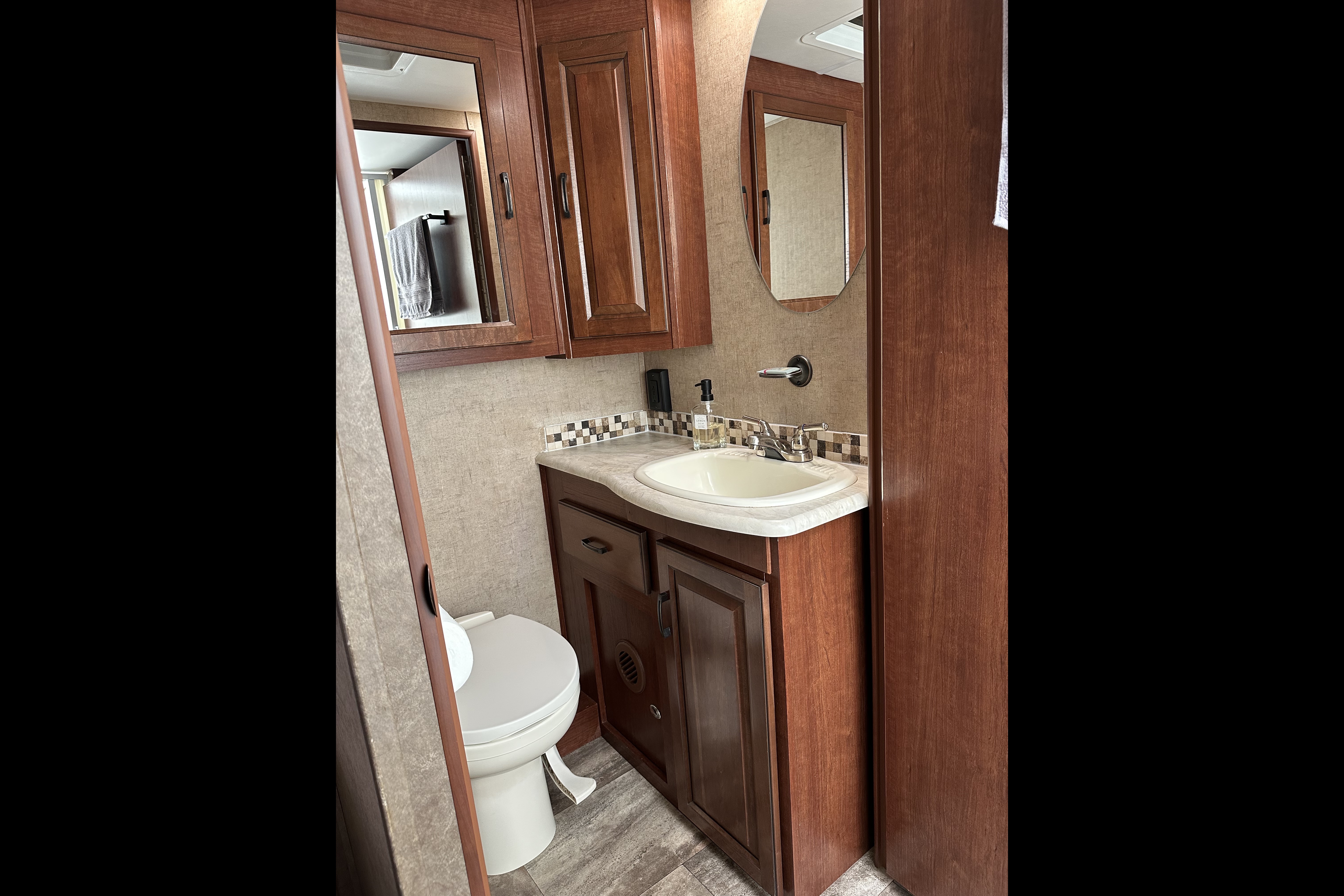 Forest River Forester 2861DS  Luxury Spacious