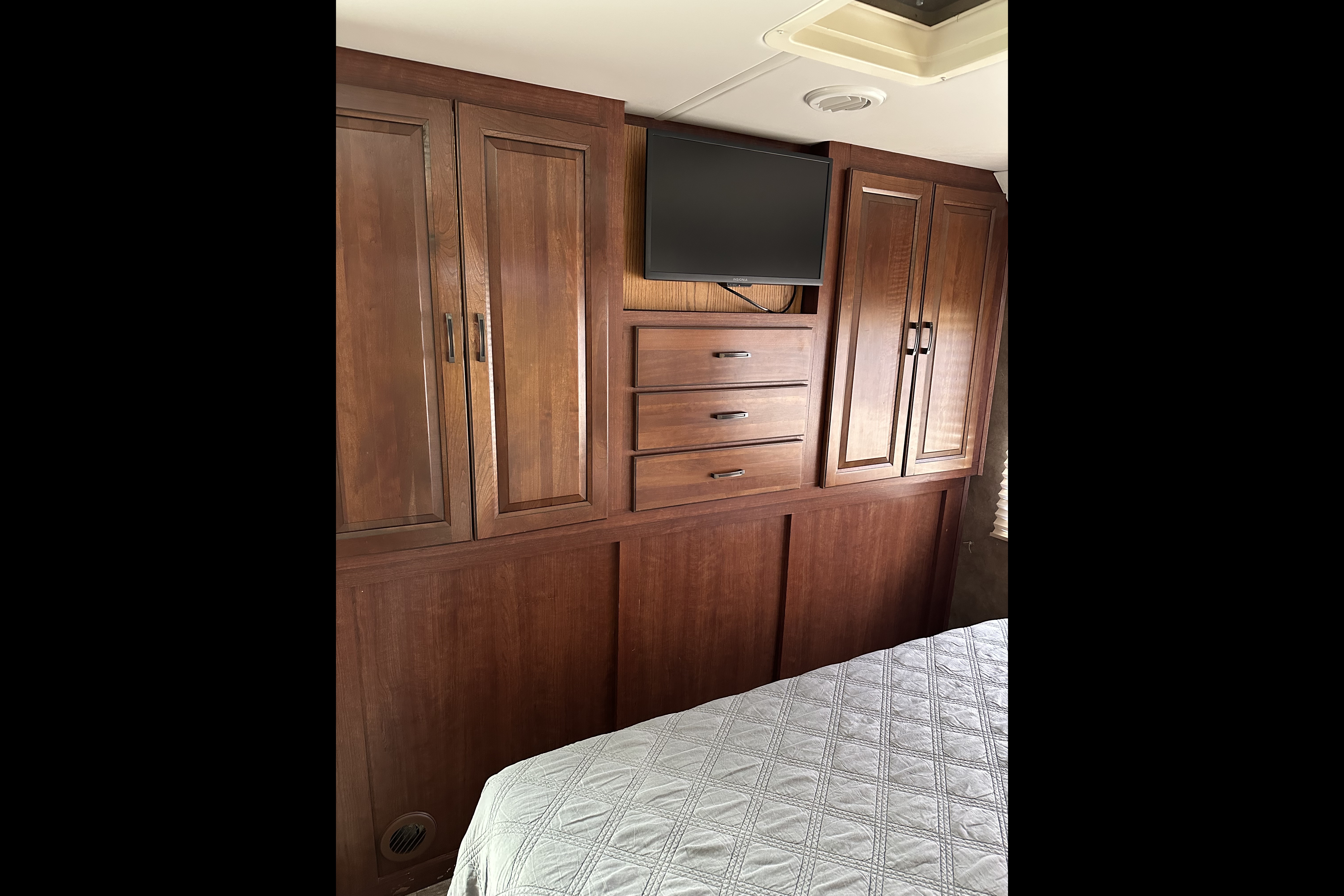 Forest River Forester 2861DS  Luxury Spacious