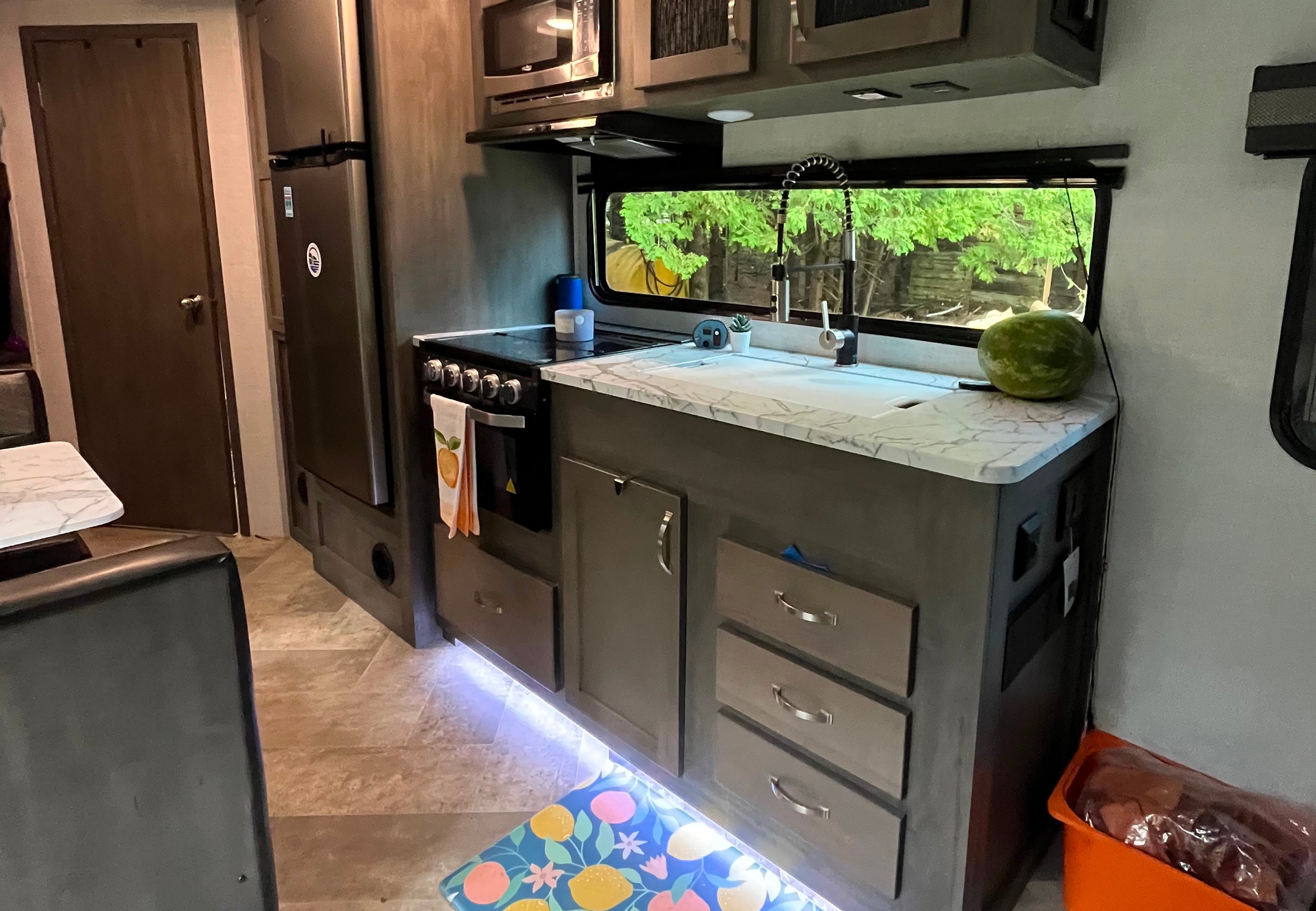 Emily's East to West Alta 2100mbh Travel Trailer