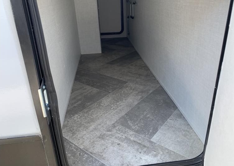 Emily's East to West Alta 2100mbh Travel Trailer