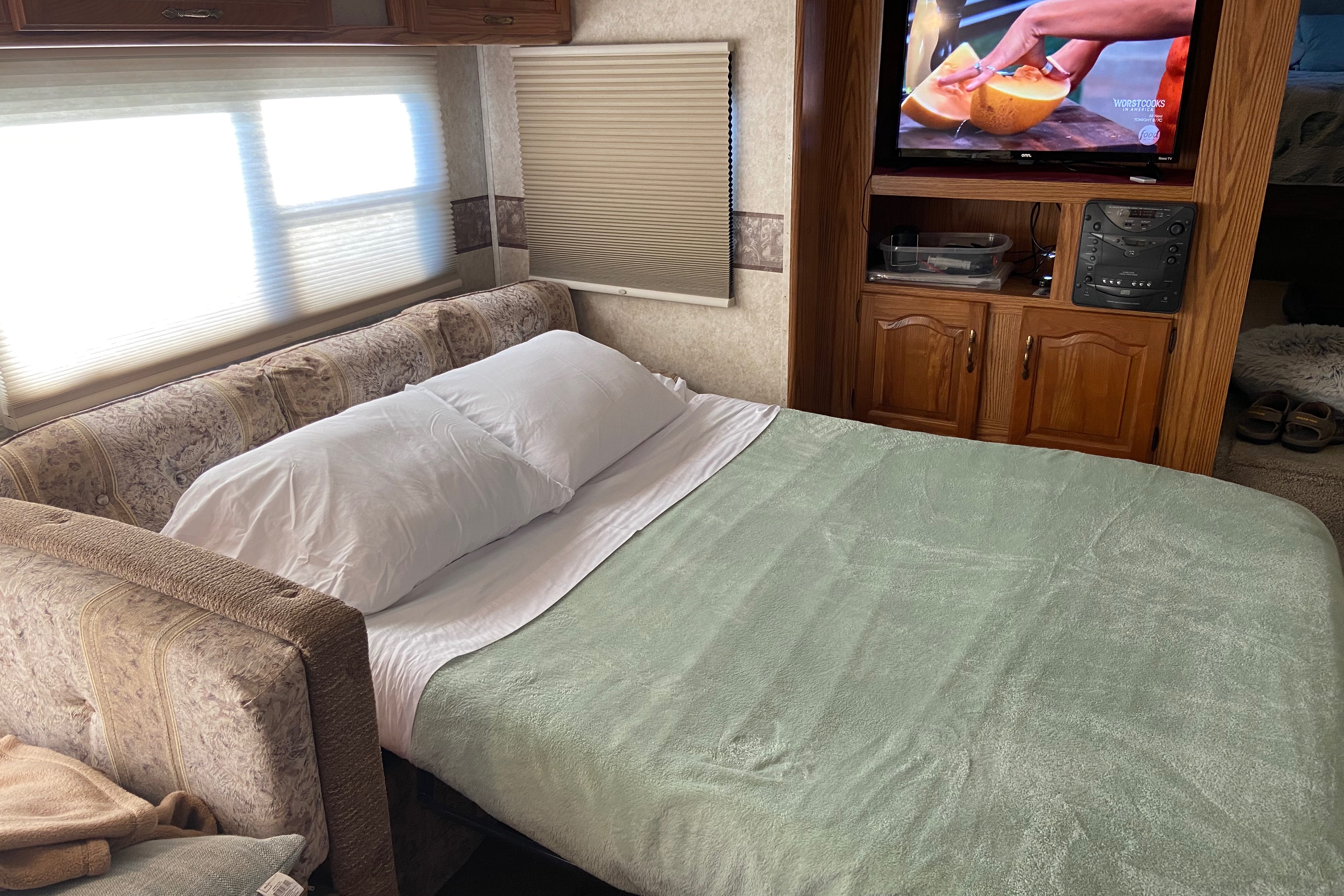 Dawn's Keystone Cougar Fifth Wheel