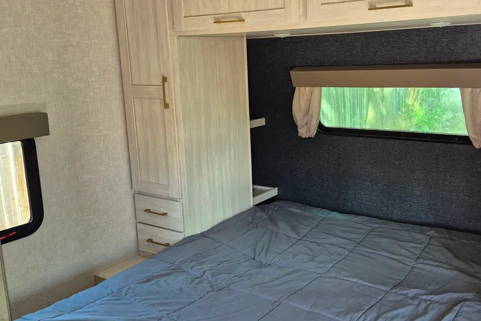 Reyes's Forest River Surveyor legend Travel Trailer
