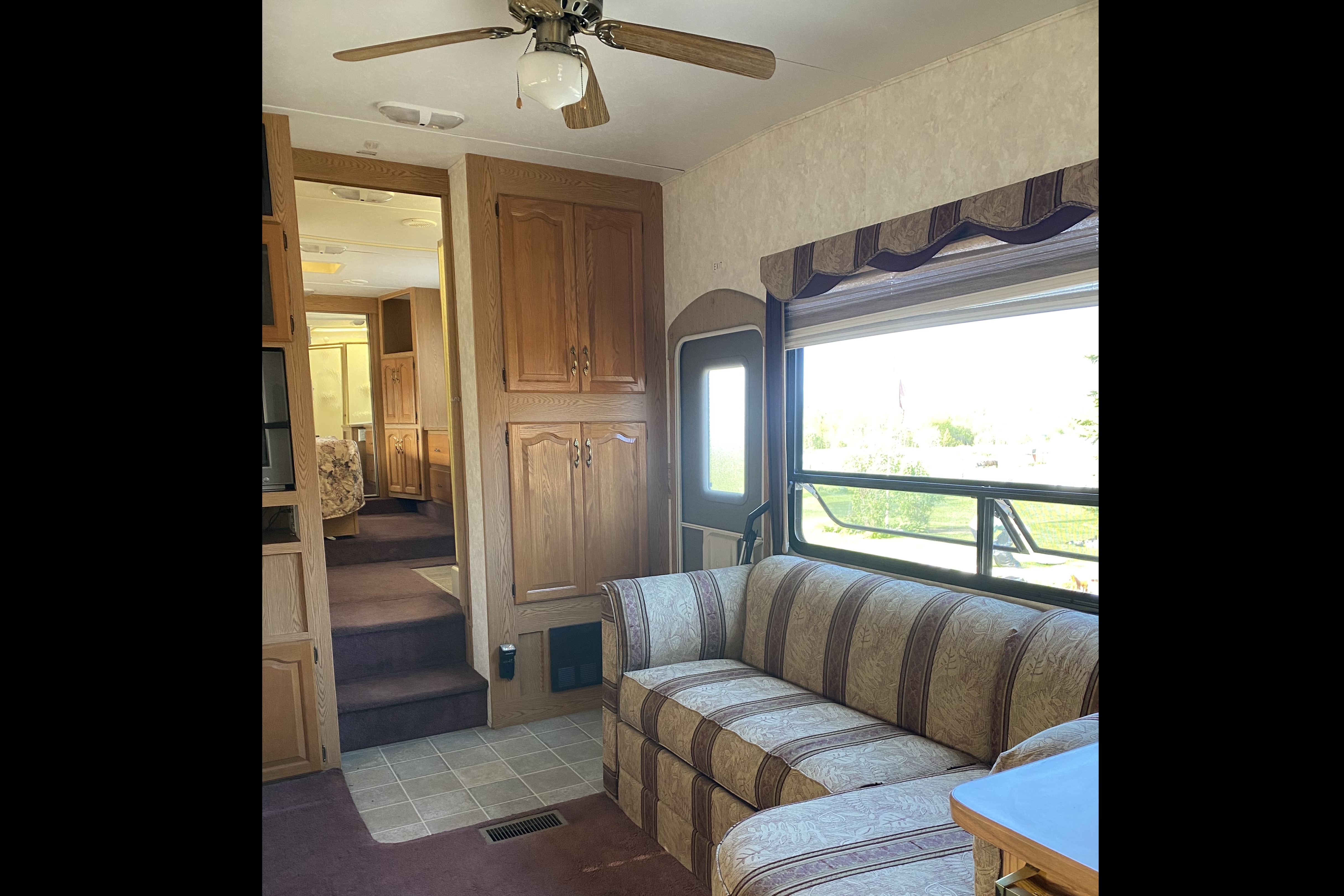 Mountaineer by Montana Fifth Wheel