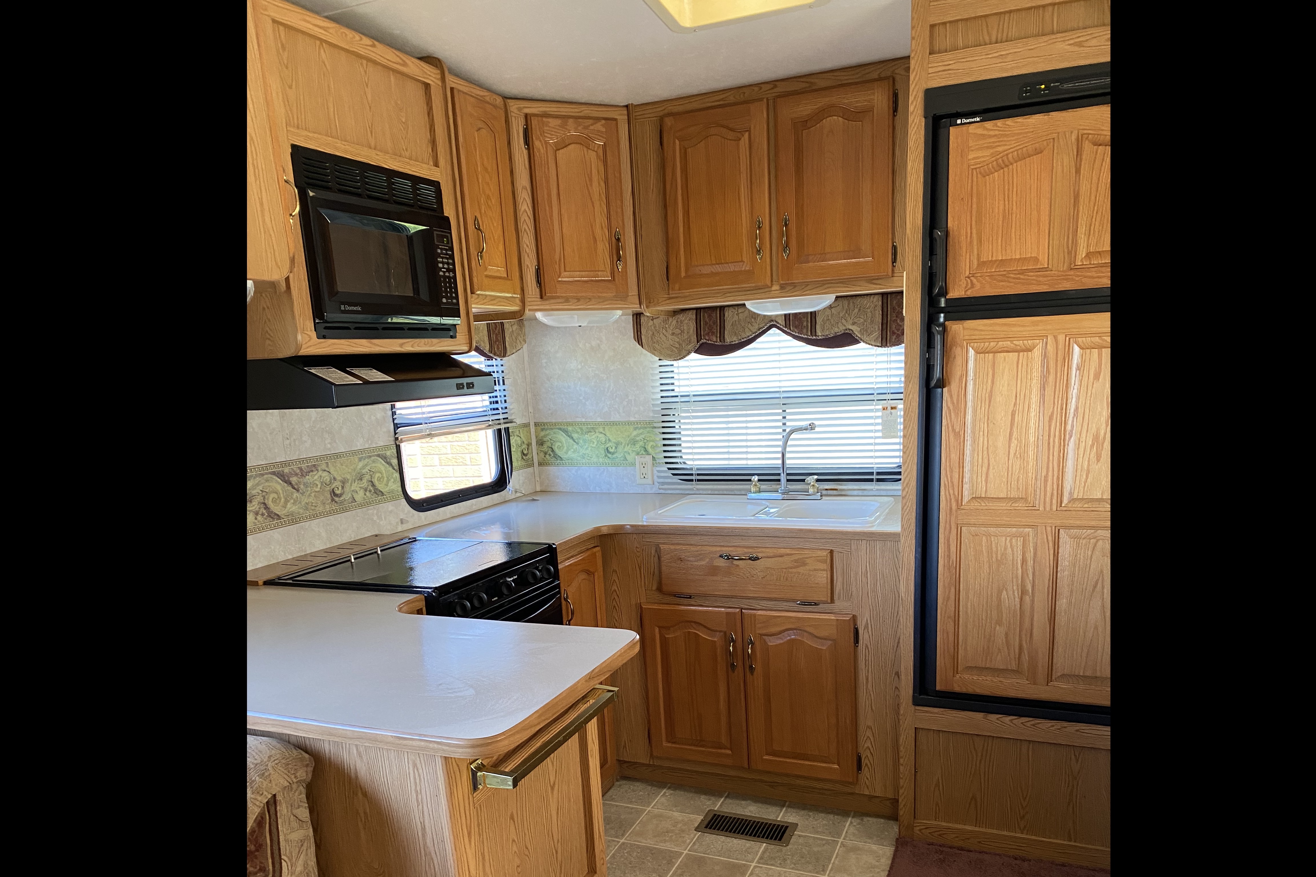 Mountaineer by Montana Fifth Wheel