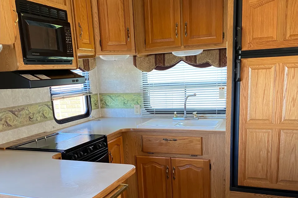 Mountaineer by Montana Fifth Wheel