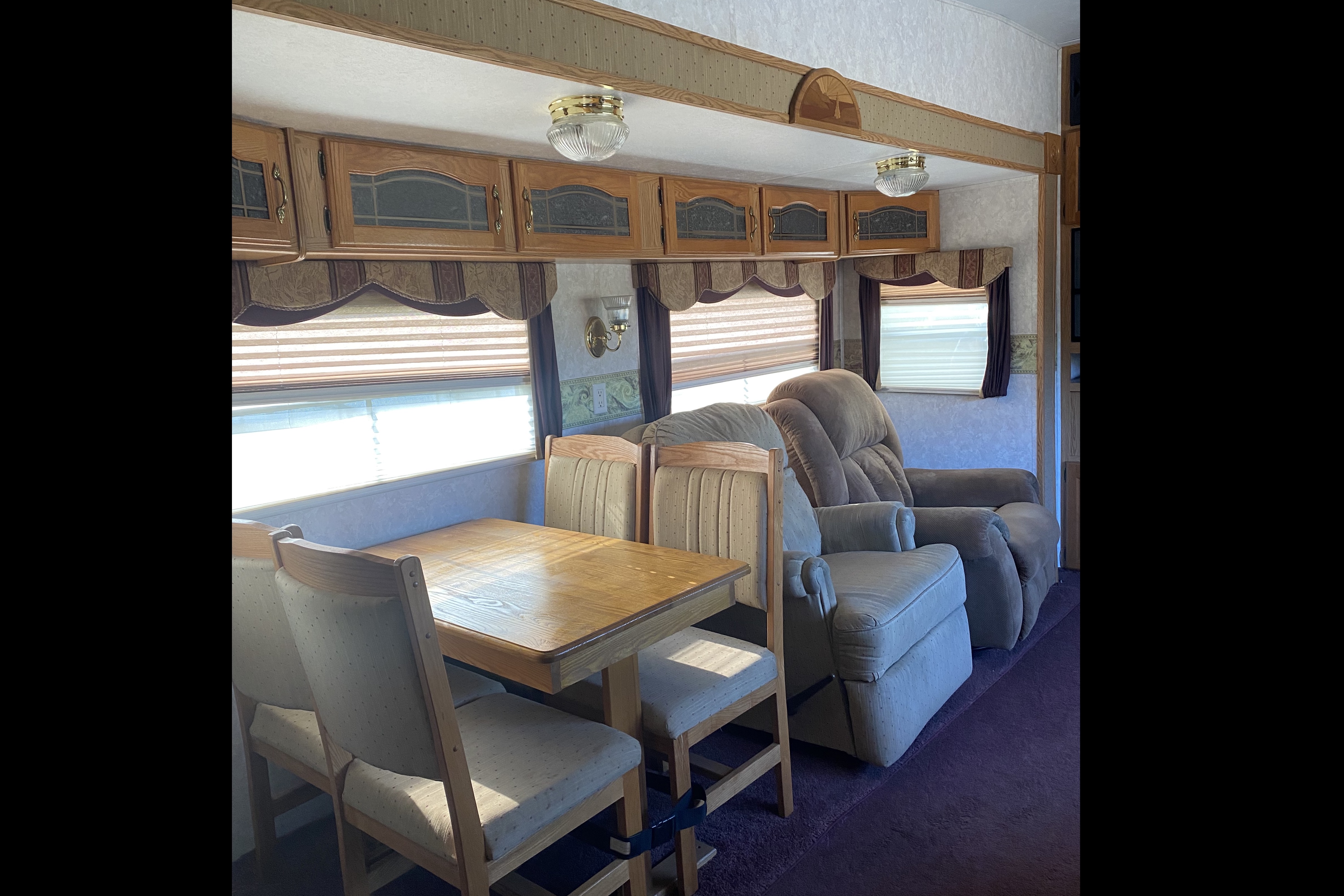 Mountaineer by Montana Fifth Wheel
