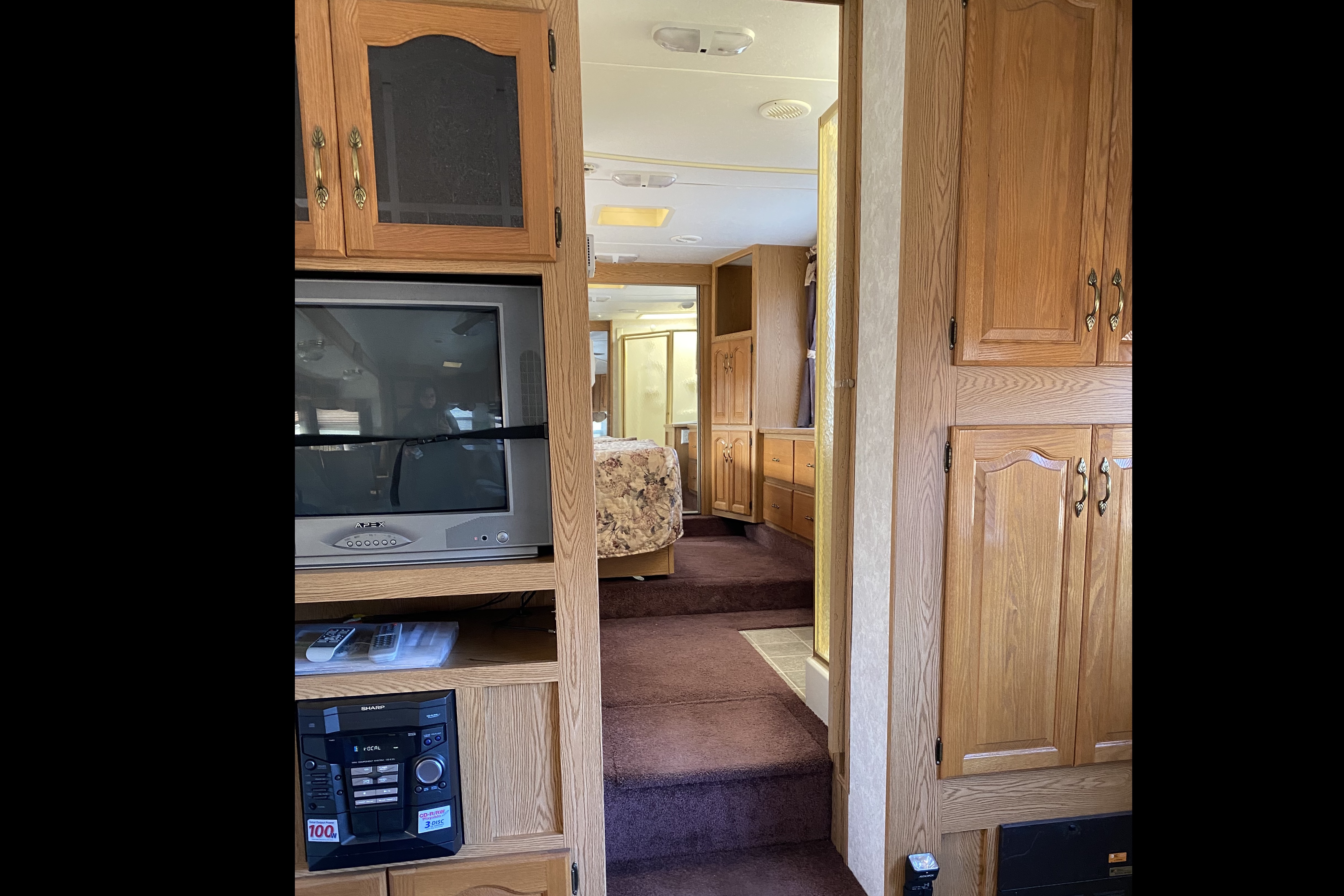 Mountaineer by Montana Fifth Wheel