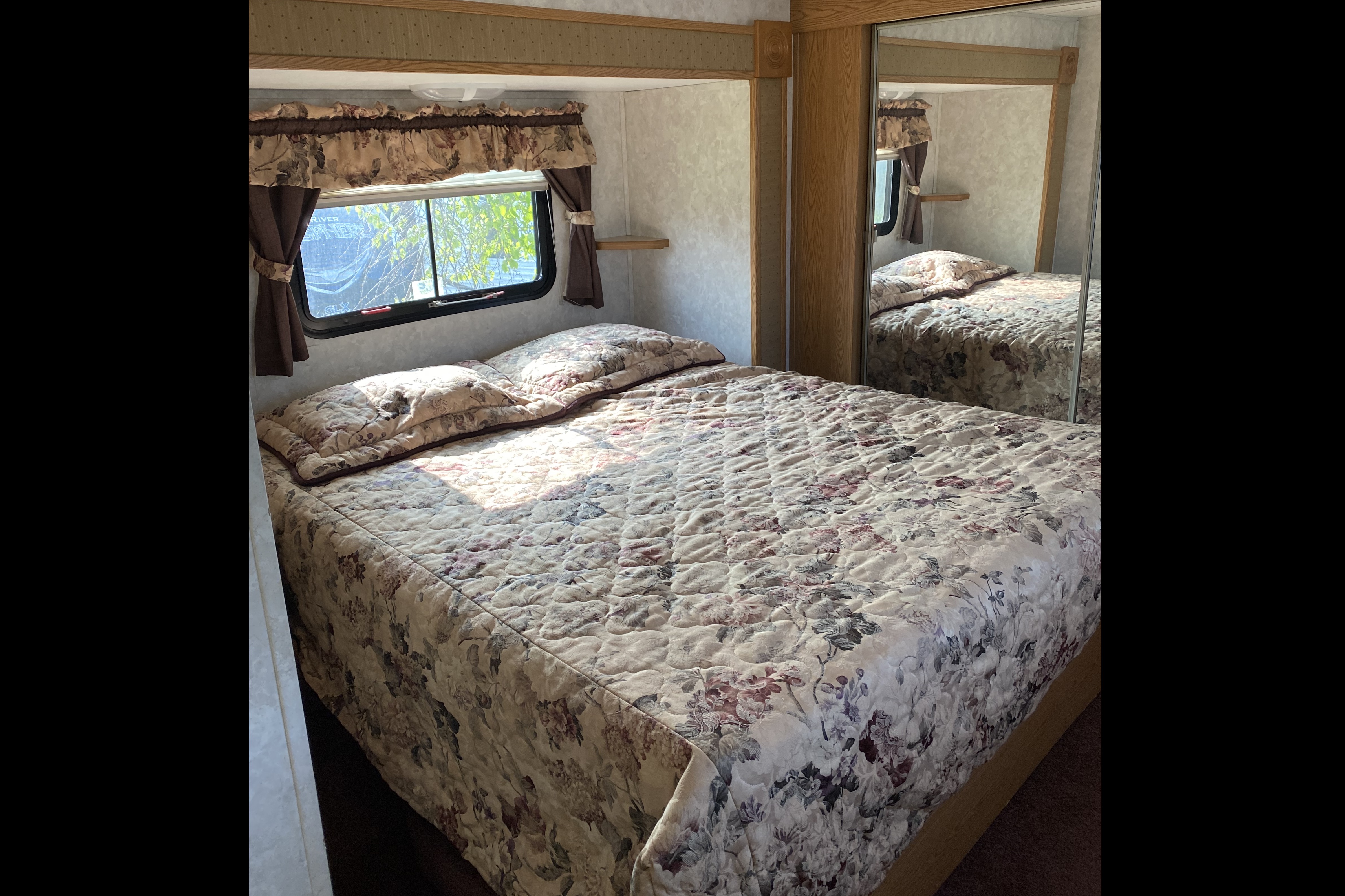 Mountaineer by Montana Fifth Wheel