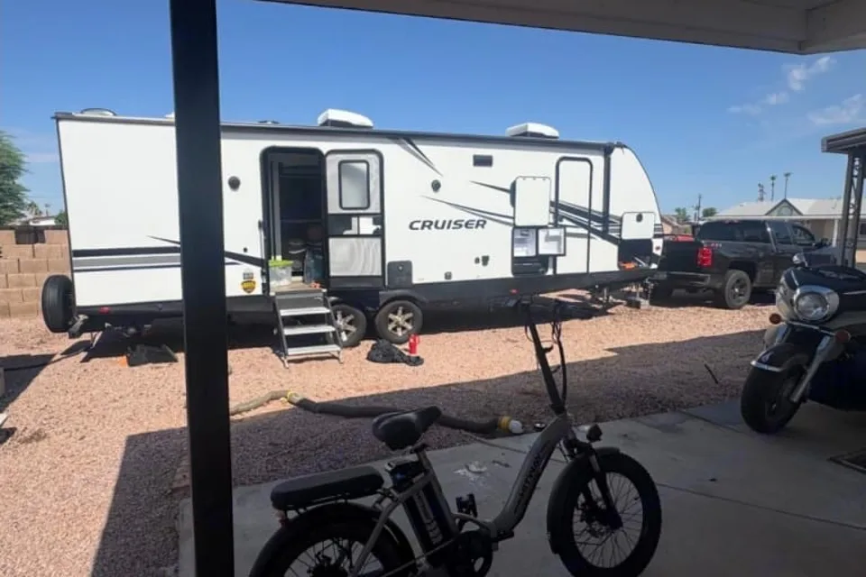 P & N Cruiser air Travel Trailer