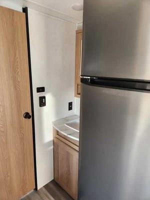 True North's 2023 Prime Time avenger 26bk Travel Trailer