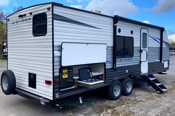True North's 2023 Prime Time avenger 26bk Travel Trailer