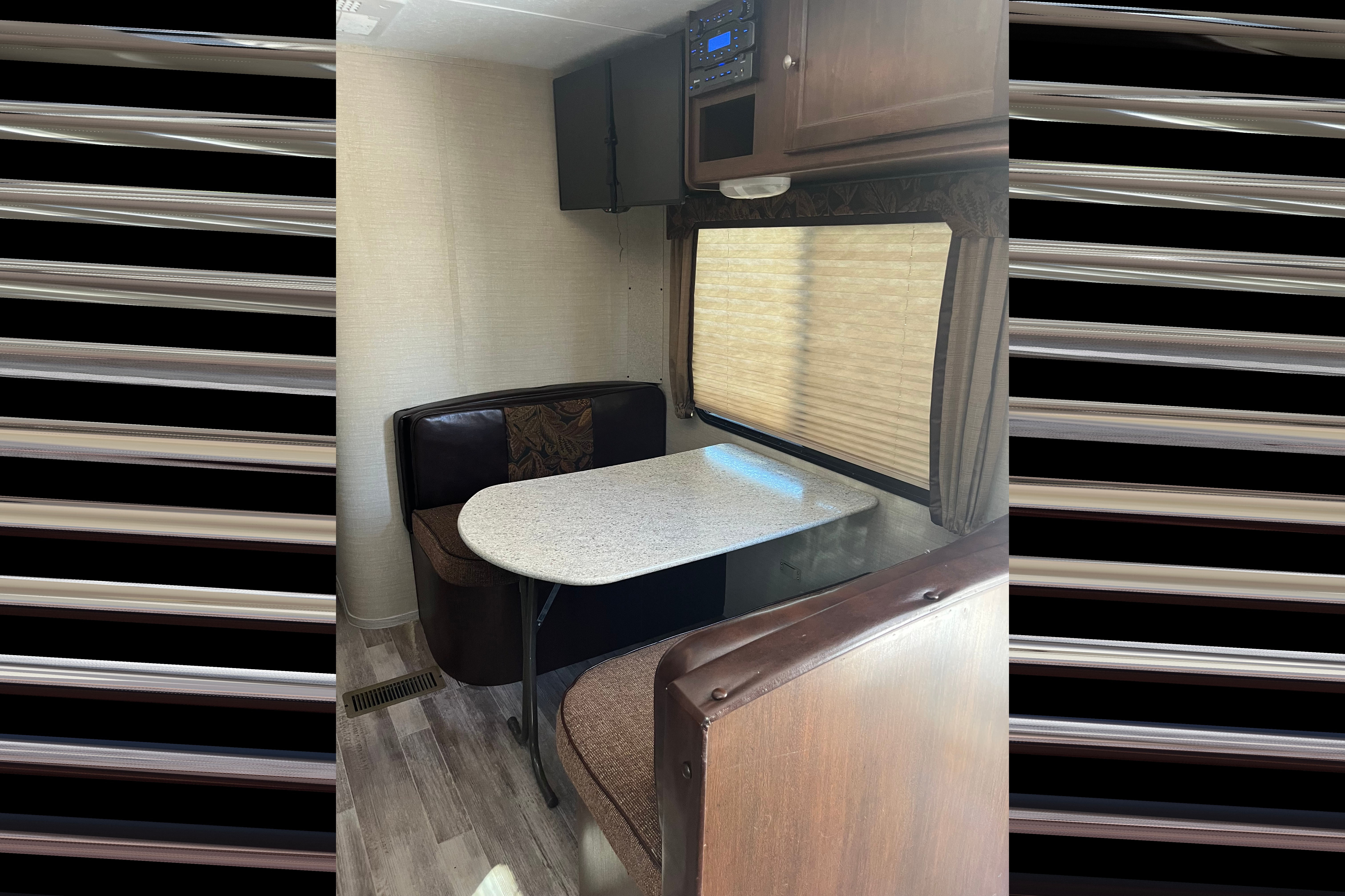 Keystone Bullet 248RKS Sleeps 6!