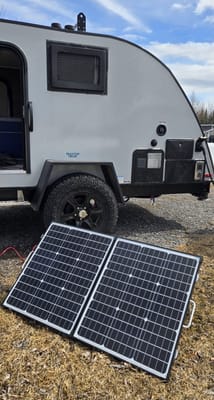 Mini-roulotte pour 2 personnes / Bien équipée