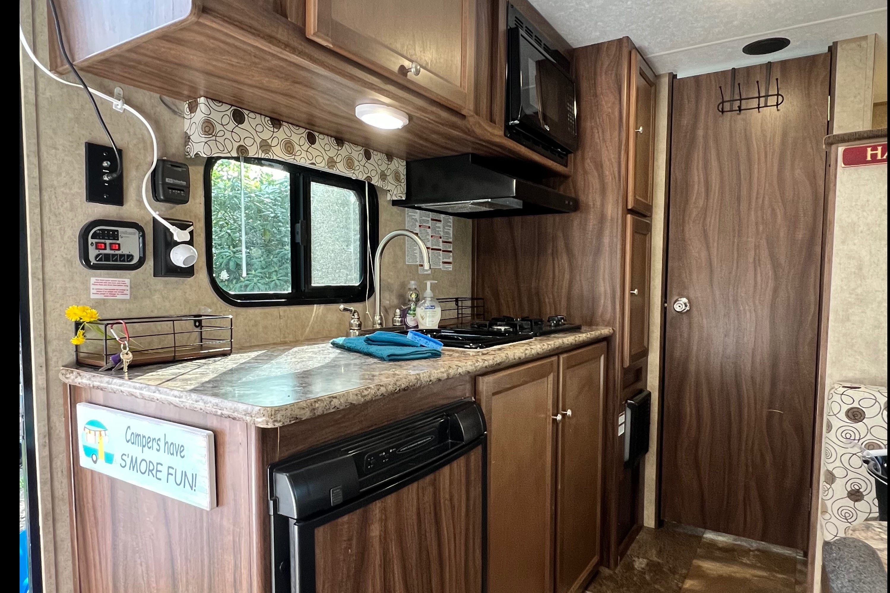 A&J’s Cozy Home on the Go