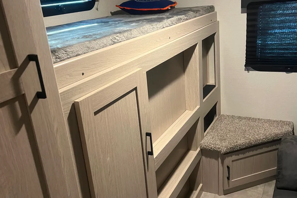Coachmen Apex 300BHS Travel Trailer