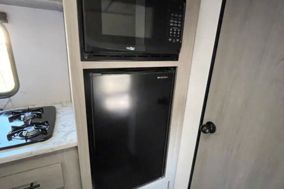 Celeste's Coleman 17 B Travel Trailer